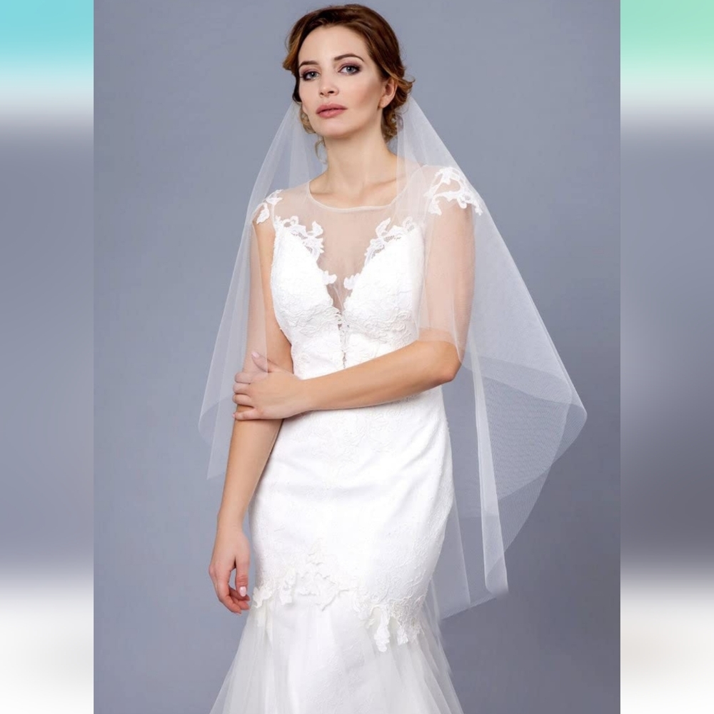 2-Tier Soft Tulle Fingertip Veil
